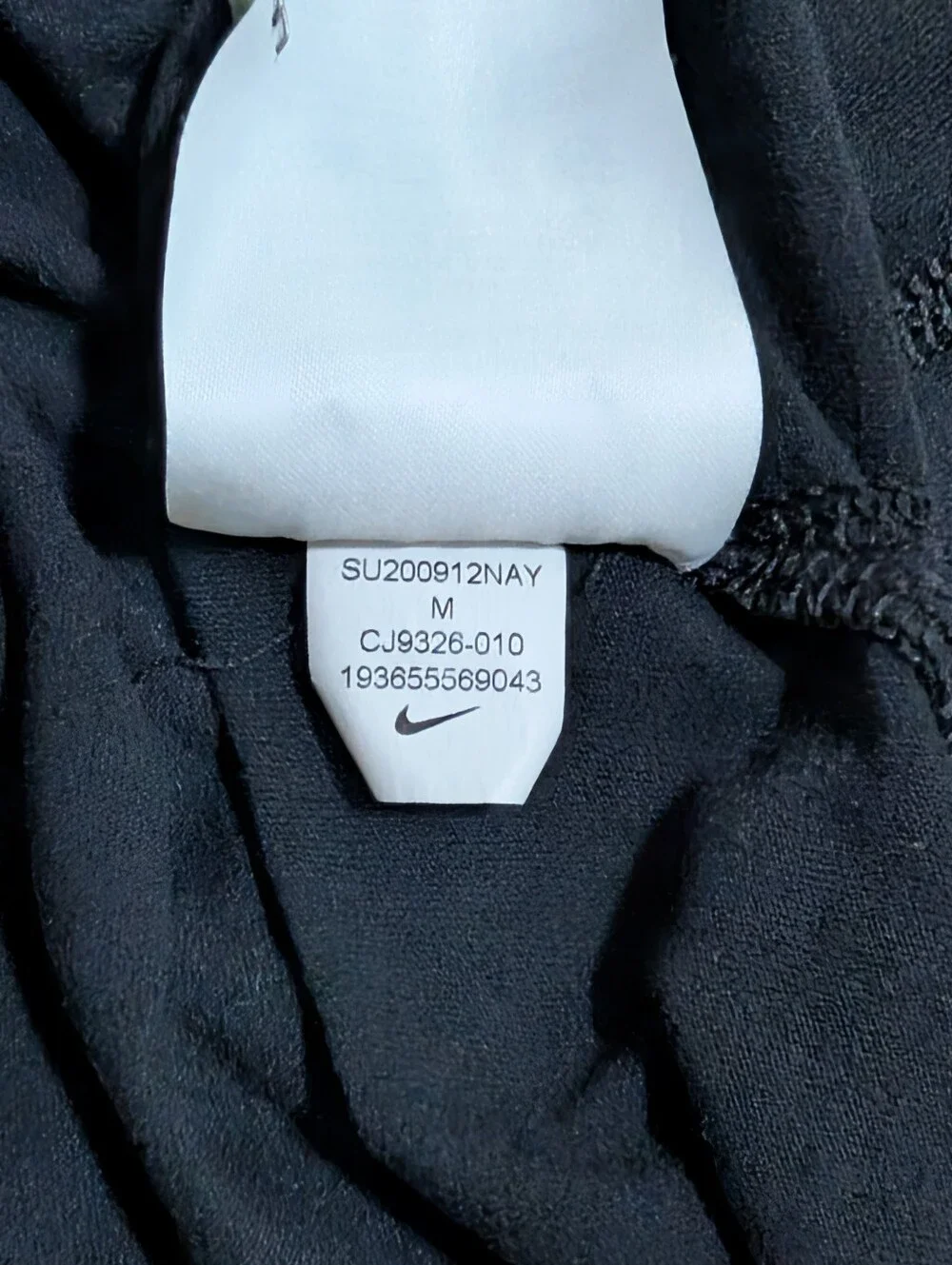 Nike Yoga Dri-FIT Short Sleeve Crew Neck Side Slit Hem Women's Black Tee MED 🖤